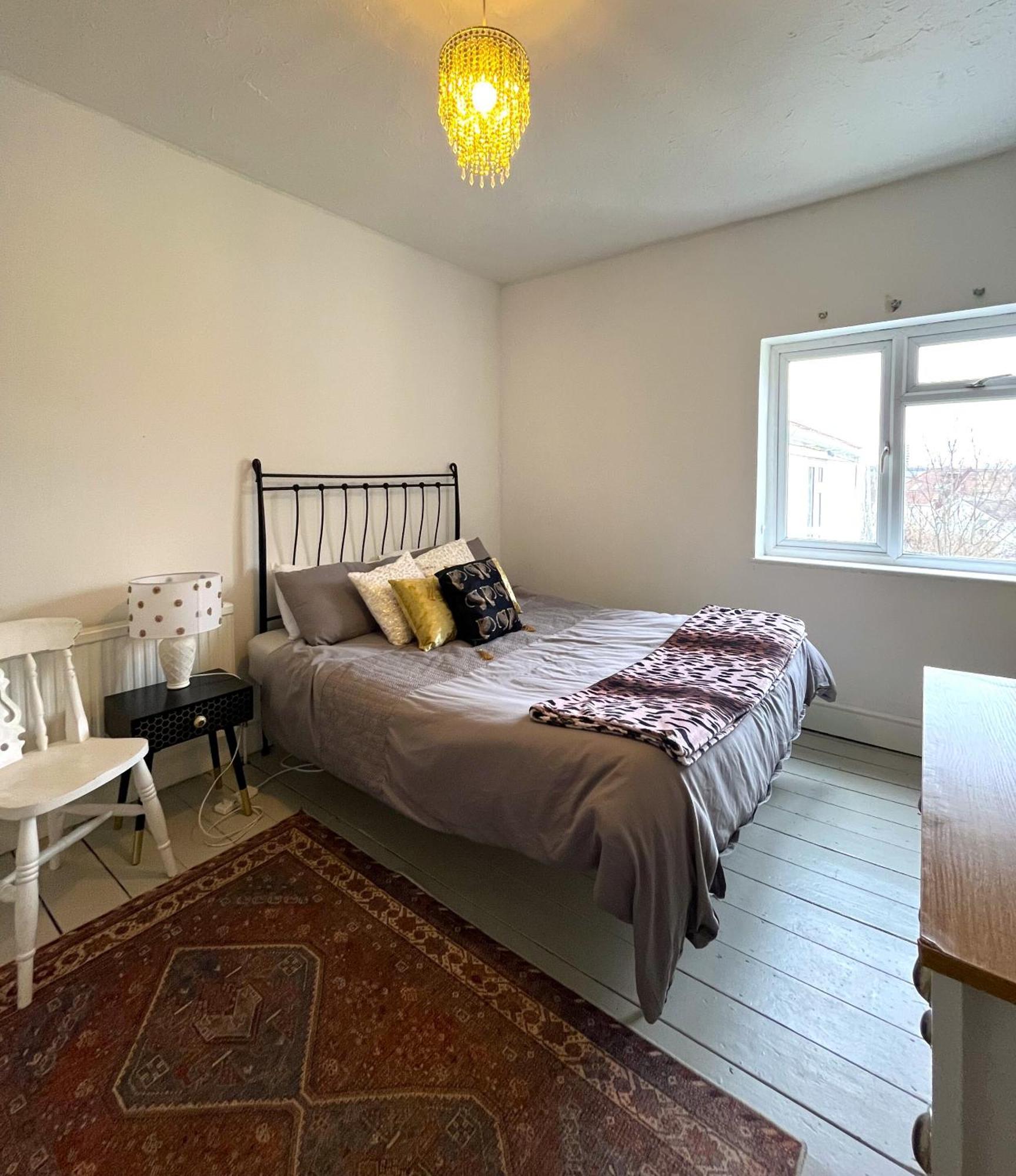 Charming Cottage Retreat With Garden - Sleeps 12 Bristol Exterior foto